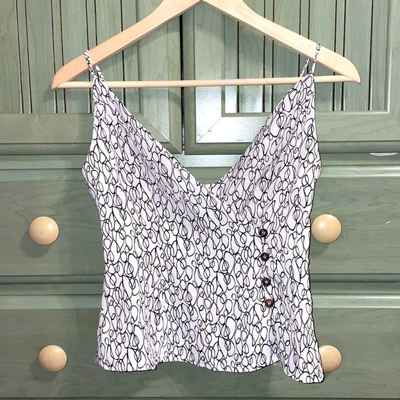 Astr Tops - ASTR Geometric Swirl Button Crop Top XS